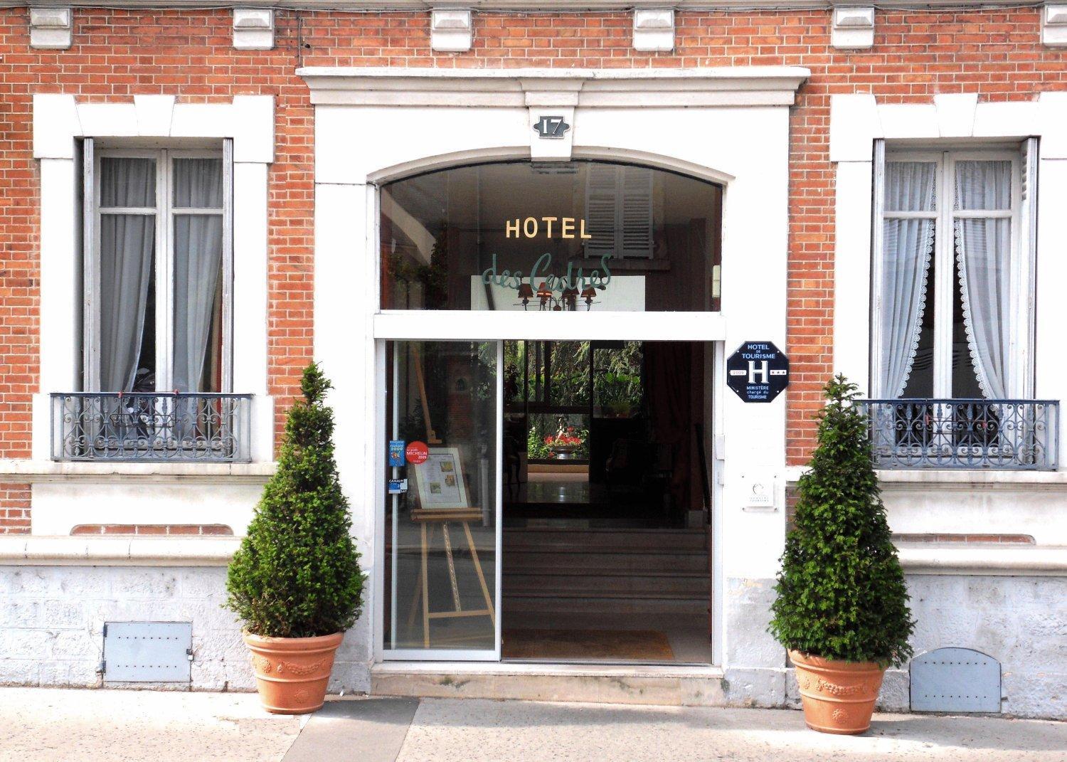 Hotel Des Cedres オルレアン エクステリア 写真